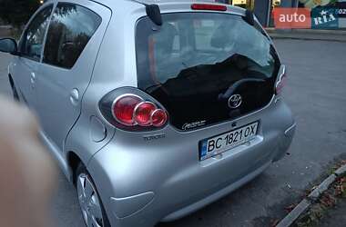Хетчбек Toyota Aygo 2009 в 