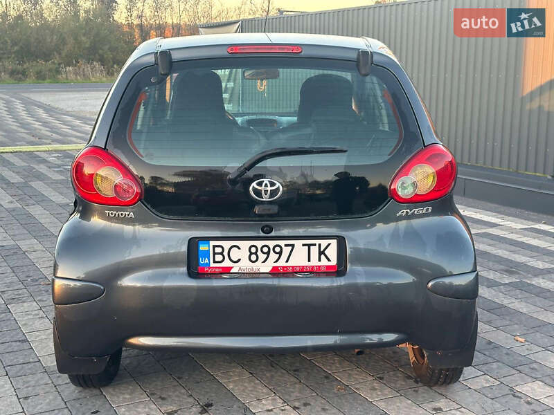 Хетчбек Toyota Aygo 2005 в Львові