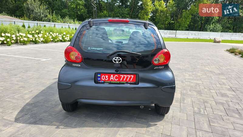 Хэтчбек Toyota Aygo 2007 в Луцке