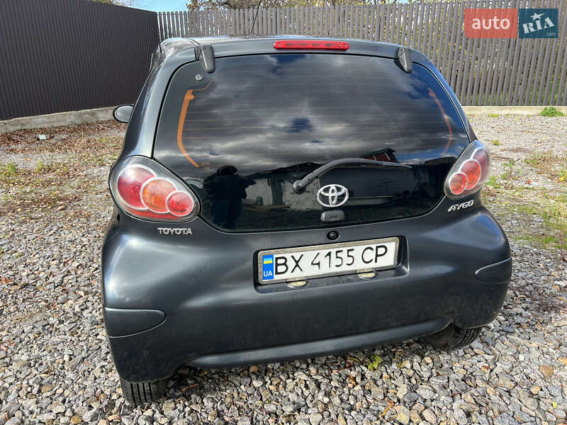 Хэтчбек Toyota Aygo 2010 в Новоднестровске