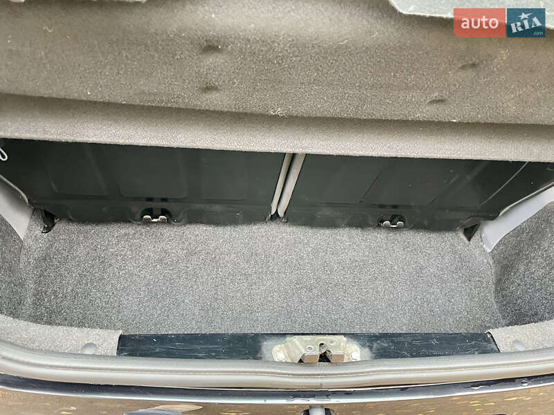 Хэтчбек Toyota Aygo 2012 в Днепре