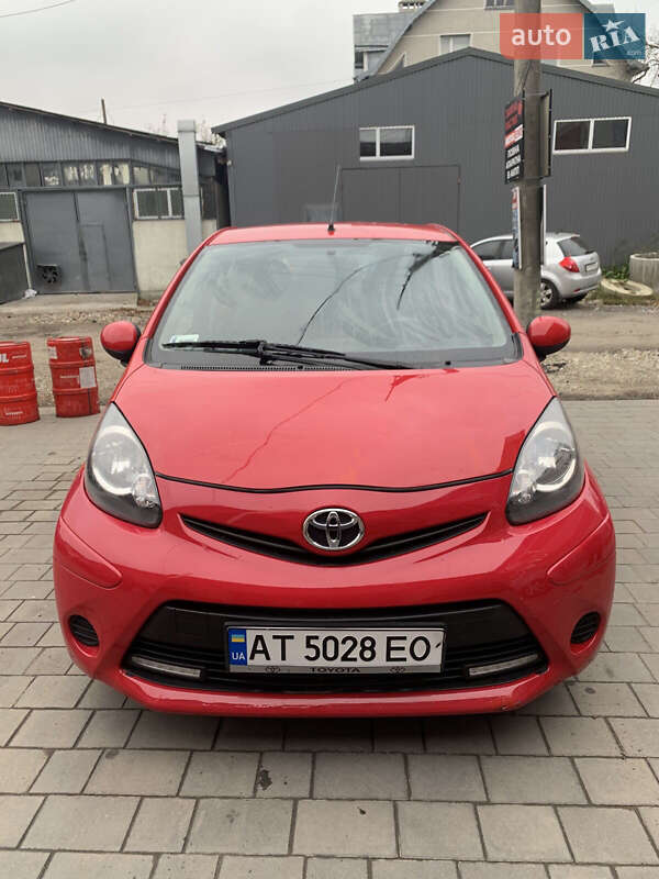 Хэтчбек Toyota Aygo 2013 в Ивано-Франковске фото 3 Хэтчбек Toyota Aygo 2013 в Ивано-Франковске