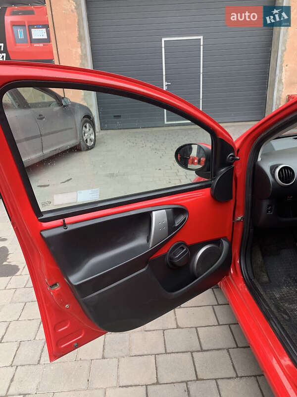 Хэтчбек Toyota Aygo 2013 в Ивано-Франковске фото 29 Хэтчбек Toyota Aygo 2013 в Ивано-Франковске