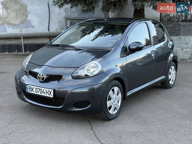 Хетчбек Toyota Aygo 2009 в Рівному