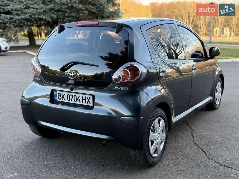 Хетчбек Toyota Aygo 2009 в Рівному