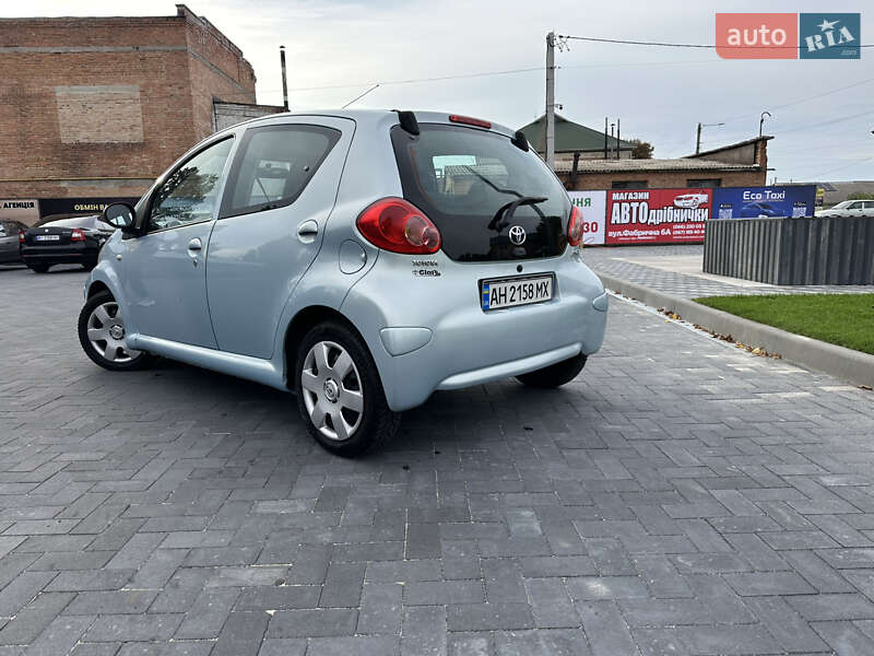 Хэтчбек Toyota Aygo 2005 в Лубнах