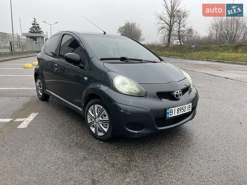 Хетчбек Toyota Aygo 2008 в Харкові