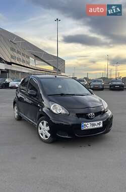 Хэтчбек Toyota Aygo 2010 в Львове