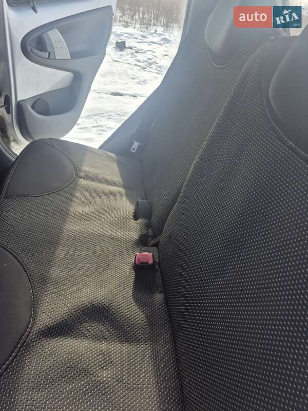 Хэтчбек Toyota Aygo 2006 в Виннице