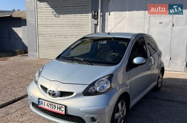 Хэтчбек Toyota Aygo 2006 в Киеве