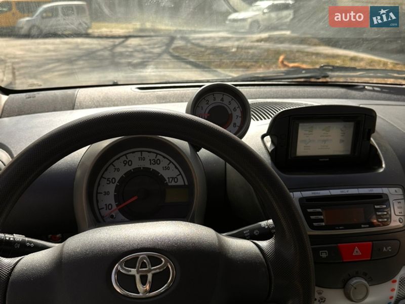 Хэтчбек Toyota Aygo 2014 в Львове фото 6 Хэтчбек Toyota Aygo 2014 в Львове