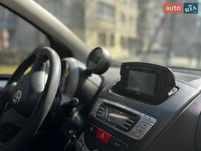 Хэтчбек Toyota Aygo 2014 в Львове фото 13 Хэтчбек Toyota Aygo 2014 в Львове