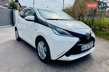 Хэтчбек Toyota Aygo 2016 в Киеве