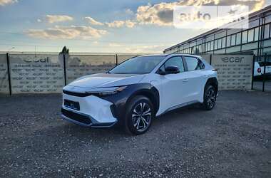 Внедорожник / Кроссовер Toyota bZ4X 2023 в Киеве