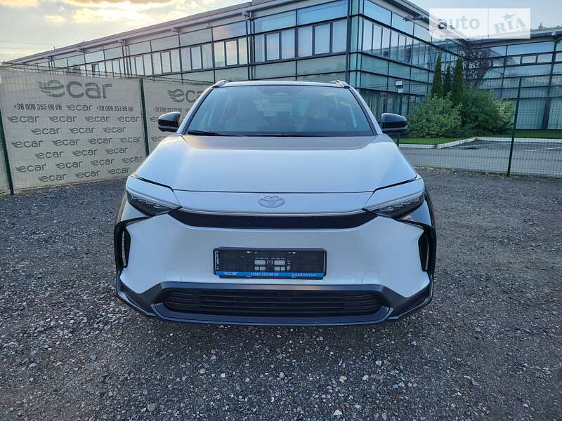 Позашляховик / Кросовер Toyota bZ4X 2023 в Києві