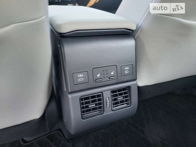 Позашляховик / Кросовер Toyota bZ4X 2023 в Києві