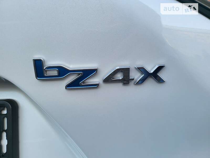Позашляховик / Кросовер Toyota bZ4X 2023 в Києві