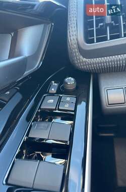 Внедорожник / Кроссовер Toyota bZ4X 2023 в 