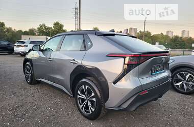 Внедорожник / Кроссовер Toyota bZ4X 2023 в 