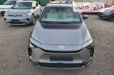 Внедорожник / Кроссовер Toyota bZ4X 2023 в 