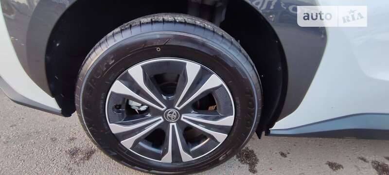 Внедорожник / Кроссовер Toyota bZ4X 2022 в Киеве