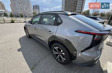 Внедорожник / Кроссовер Toyota bZ4X 2022 в 