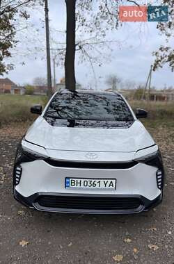 Позашляховик / Кросовер Toyota bZ4X 2023 в 
