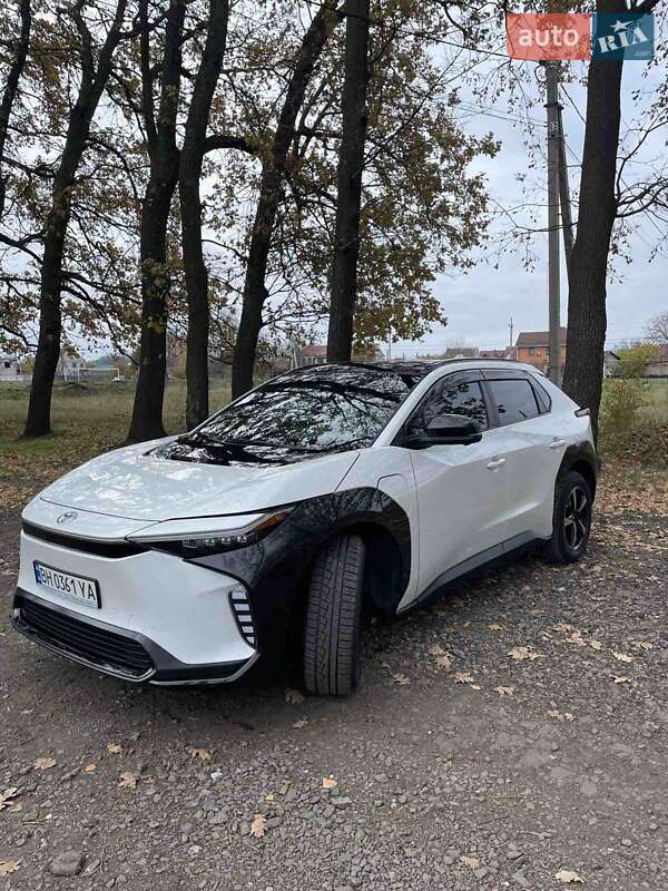 Внедорожник / Кроссовер Toyota bZ4X 2023 в Одессе