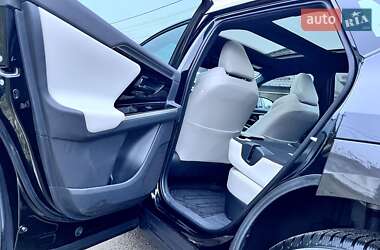 Внедорожник / Кроссовер Toyota bZ4X 2023 в 