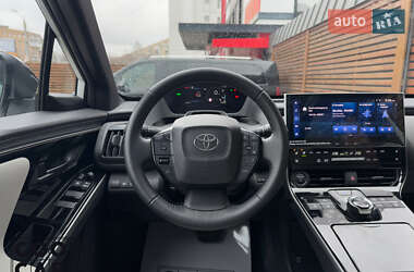 Внедорожник / Кроссовер Toyota bZ4X 2022 в 