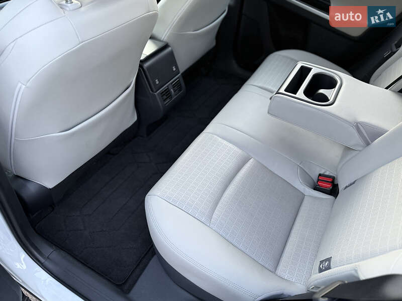 Внедорожник / Кроссовер Toyota bZ4X 2022 в Киеве