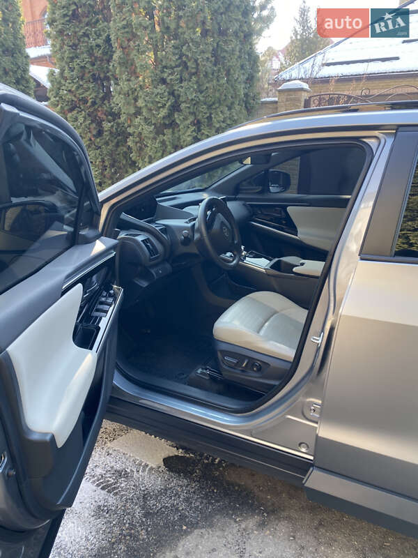 Позашляховик / Кросовер Toyota bZ4X 2022 в Харкові