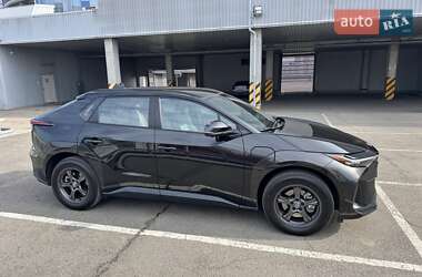 Внедорожник / Кроссовер Toyota bZ4X 2022 в 