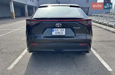 Внедорожник / Кроссовер Toyota bZ4X 2022 в 