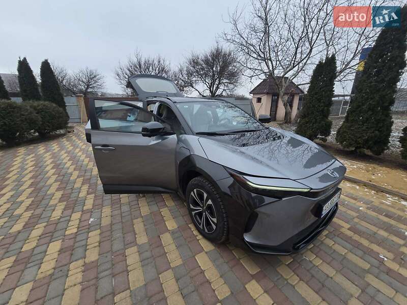 Внедорожник / Кроссовер Toyota bZ4X 2022 в Кропивницком