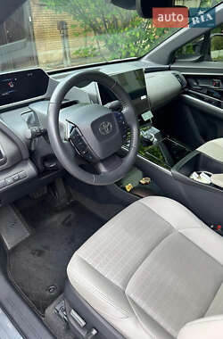 Внедорожник / Кроссовер Toyota bZ4X 2023 в 