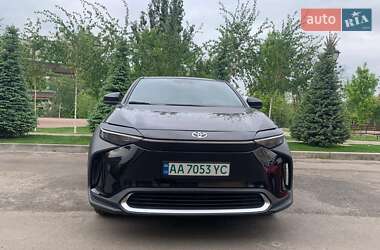Внедорожник / Кроссовер Toyota bZ4X 2023 в 