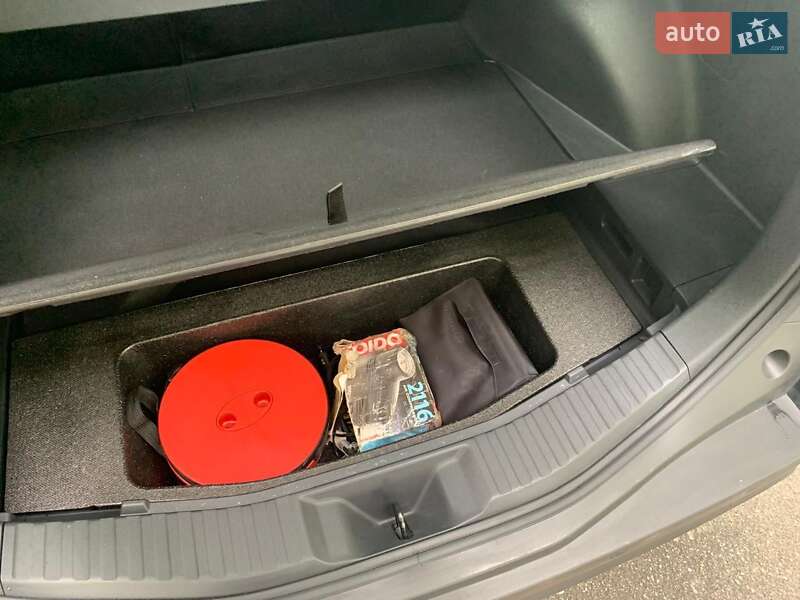 Внедорожник / Кроссовер Toyota bZ4X 2023 в Киеве фото 37 Внедорожник / Кроссовер Toyota bZ4X 2023 в Киеве