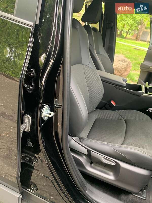 Внедорожник / Кроссовер Toyota bZ4X 2023 в Киеве фото 40 Внедорожник / Кроссовер Toyota bZ4X 2023 в Киеве