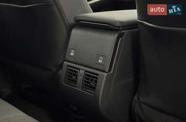 Внедорожник / Кроссовер Toyota bZ4X 2023 в 