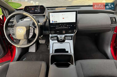Внедорожник / Кроссовер Toyota bZ4X 2023 в 