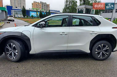 Внедорожник / Кроссовер Toyota bZ4X 2022 в 