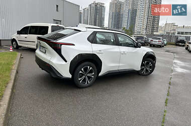 Внедорожник / Кроссовер Toyota bZ4X 2022 в 
