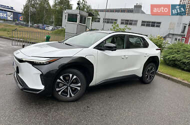 Внедорожник / Кроссовер Toyota bZ4X 2022 в 