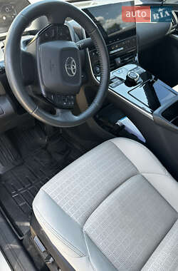 Внедорожник / Кроссовер Toyota bZ4X 2023 в 
