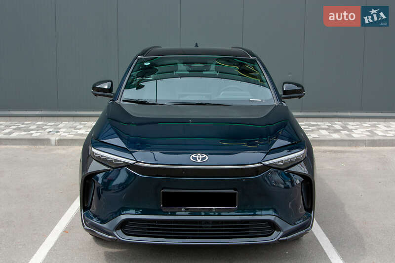 Позашляховик / Кросовер Toyota bZ4X 2022 в Києві