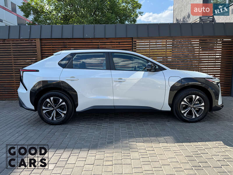 Внедорожник / Кроссовер Toyota bZ4X 2022 в Одессе