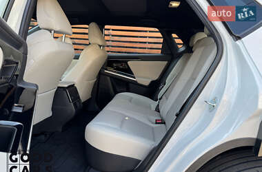 Внедорожник / Кроссовер Toyota bZ4X 2022 в 