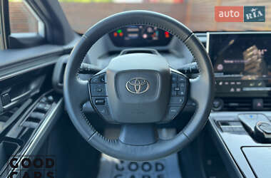 Внедорожник / Кроссовер Toyota bZ4X 2022 в 