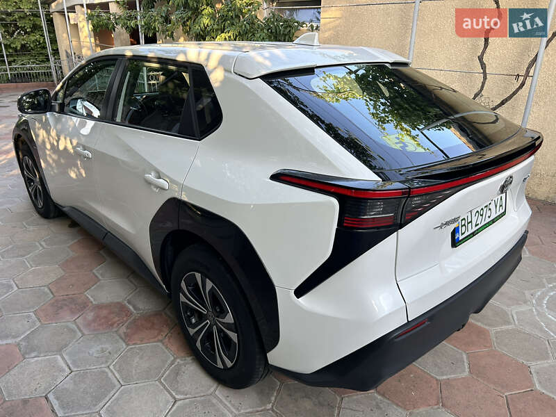 Внедорожник / Кроссовер Toyota bZ4X 2022 в Одессе